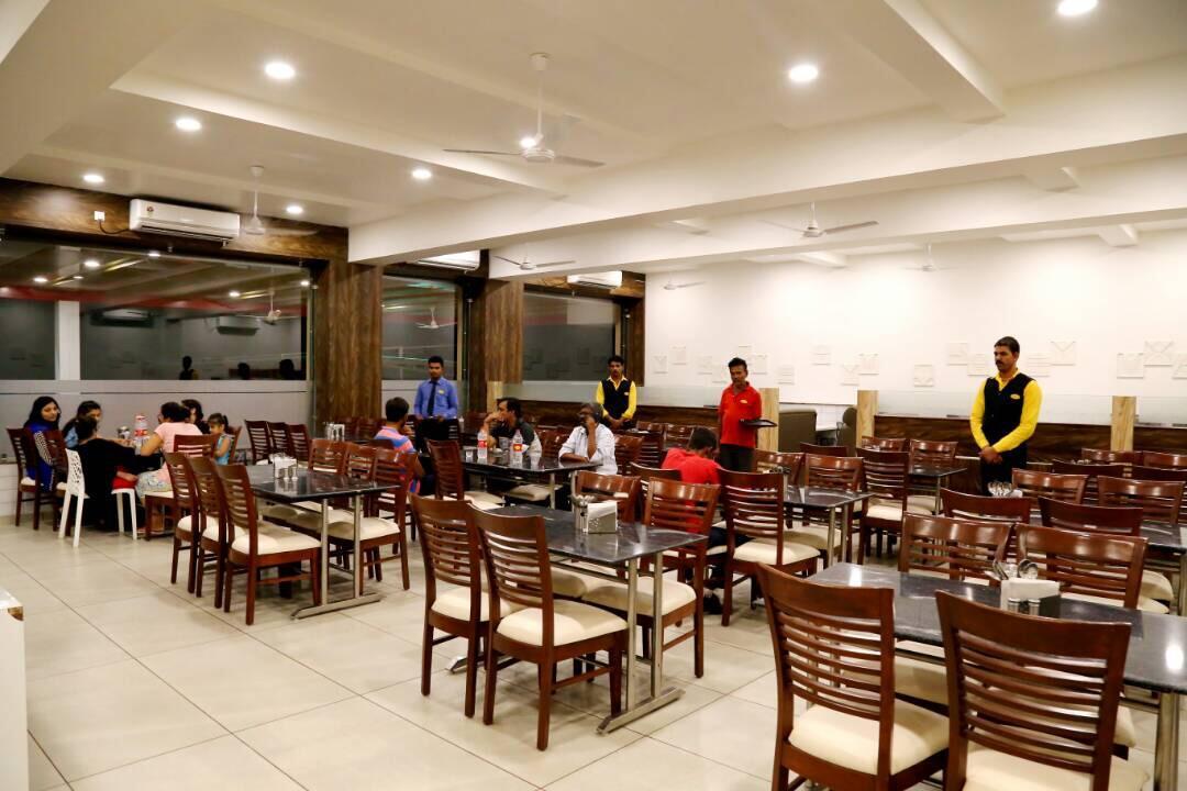 Virat Hotel & Guest House Rādhanpur Exteriér fotografie